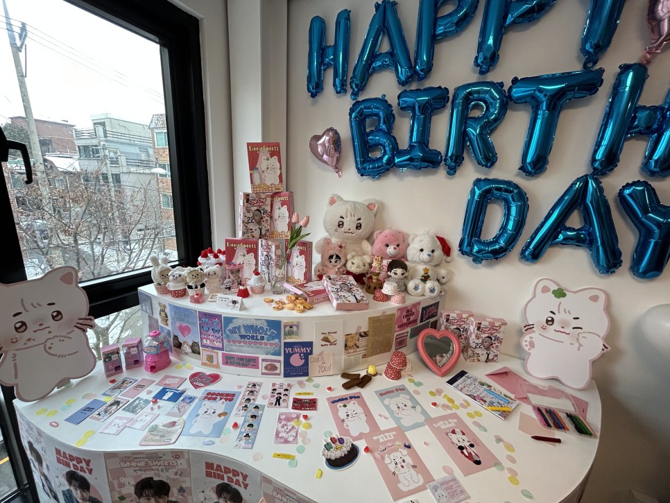 늦덕의 문빈 생일 카페 돌기 (홍대+강남 혼종) 2탄 (스압주의)