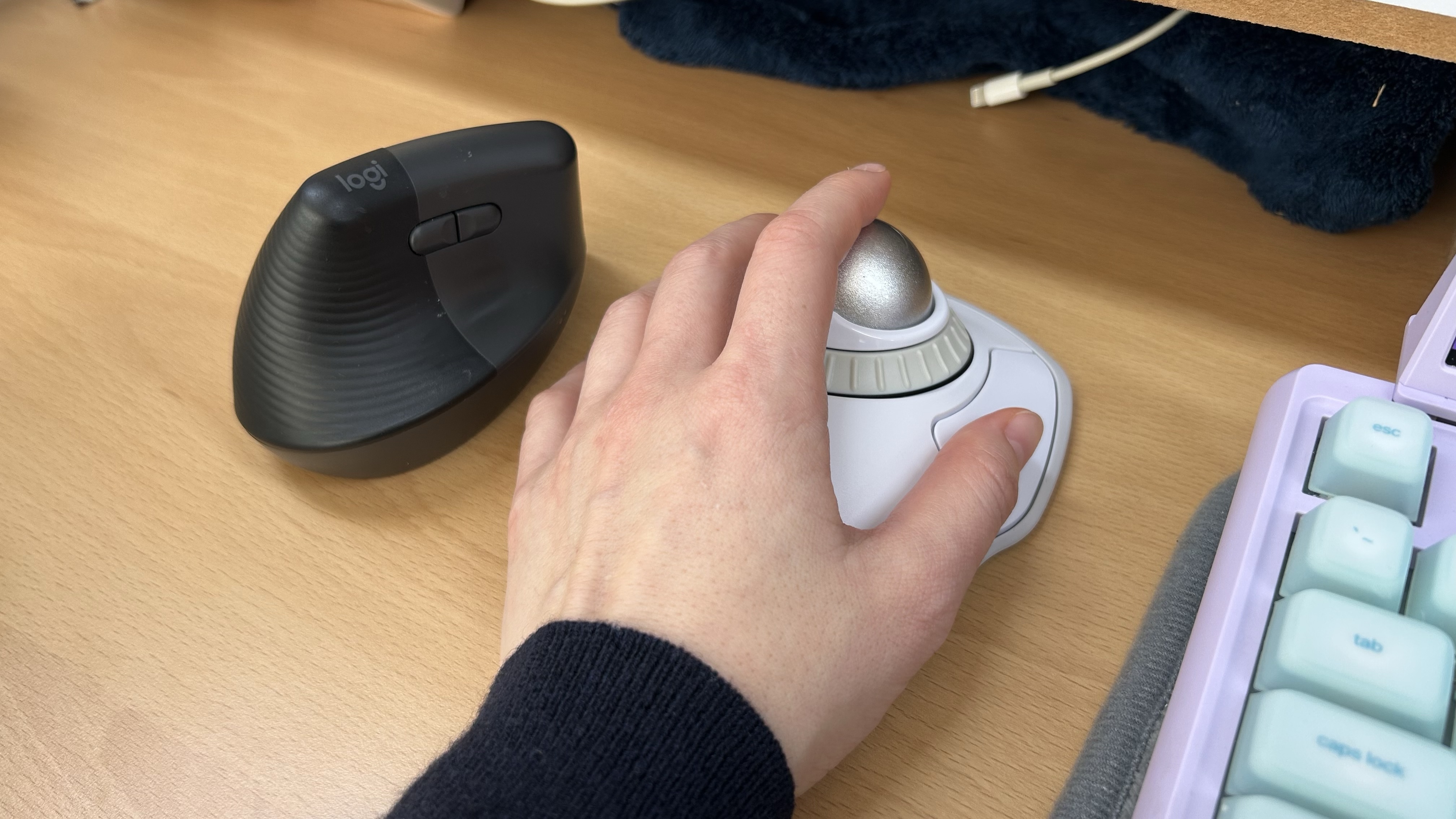 켄싱턴 오르빗 트랙볼 마우스: 왼손잡이를 위한 마우스 찾기 여정